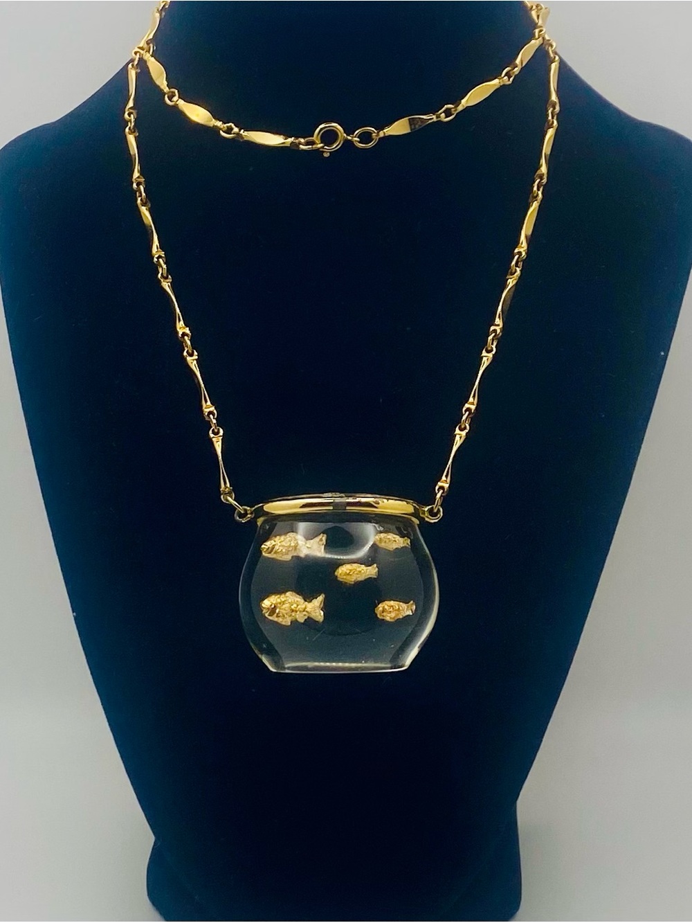 Vintage Castlecliff Goldfish Bowl Lucite Necklace Collectible - Picture 6 of 8